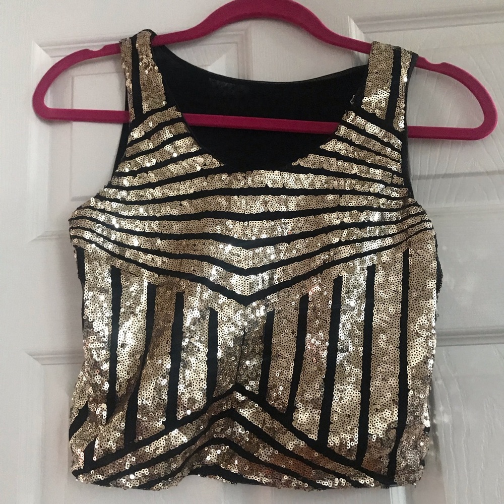 Sleeveless sparkly midi top